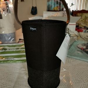 NWT Thirty-one felt wine/gift bag